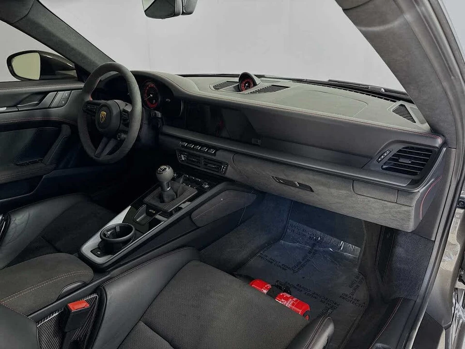 2022 Porsche 992 GT3 - Image 22 of 31