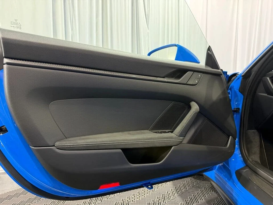 2022 Porsche 992 GT3 - Image 24 of 28