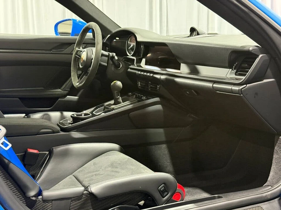 2022 Porsche 992 GT3 - Image 21 of 28