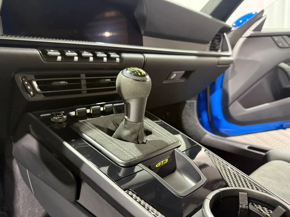 2022 Porsche 992 GT3 - Image 27 of 28