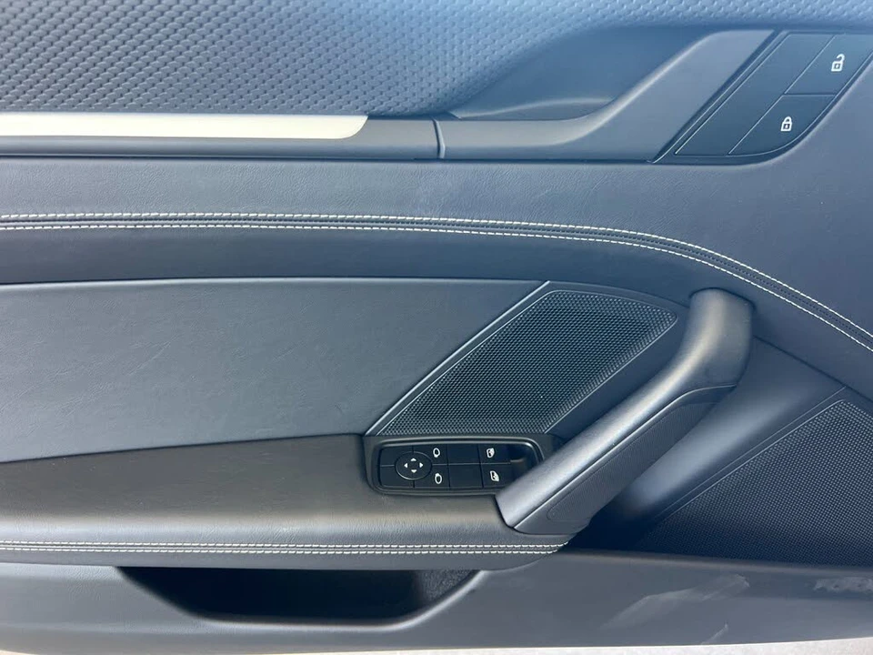 2022 Porsche 992 GT3 - Image 11 of 28