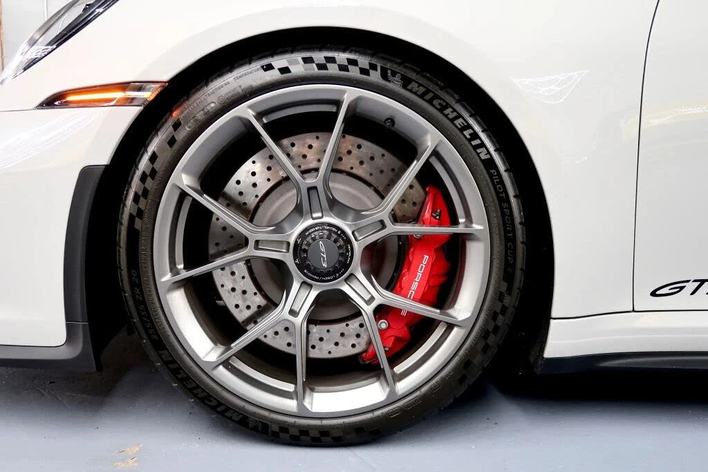 2022 Porsche 992 GT3 - Image 13 of 31