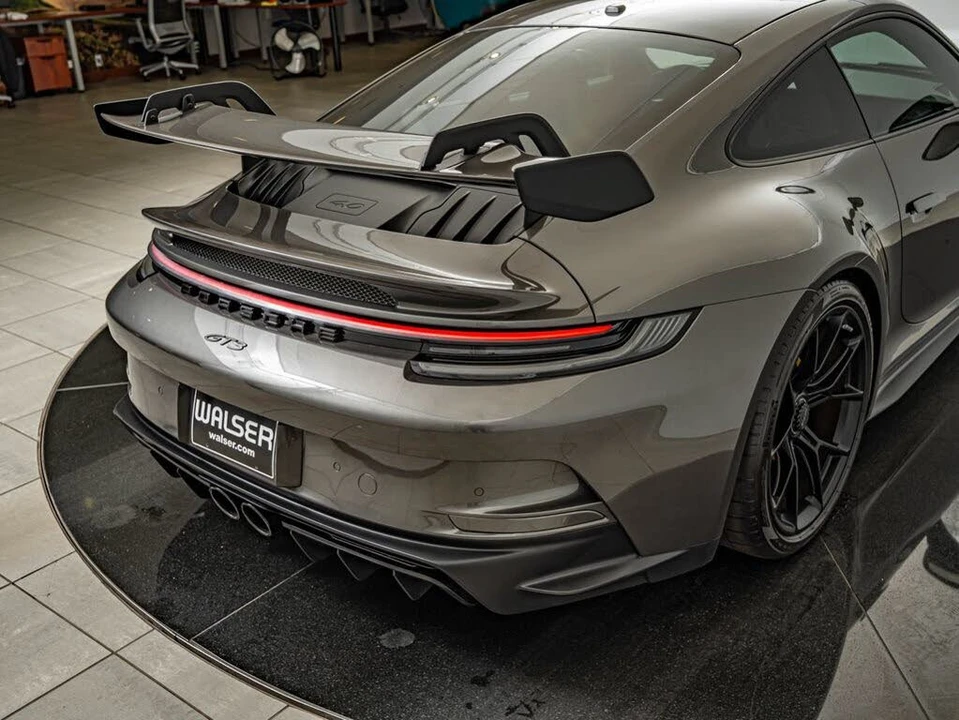 2022 Porsche 992 GT3 - Image 24 of 31