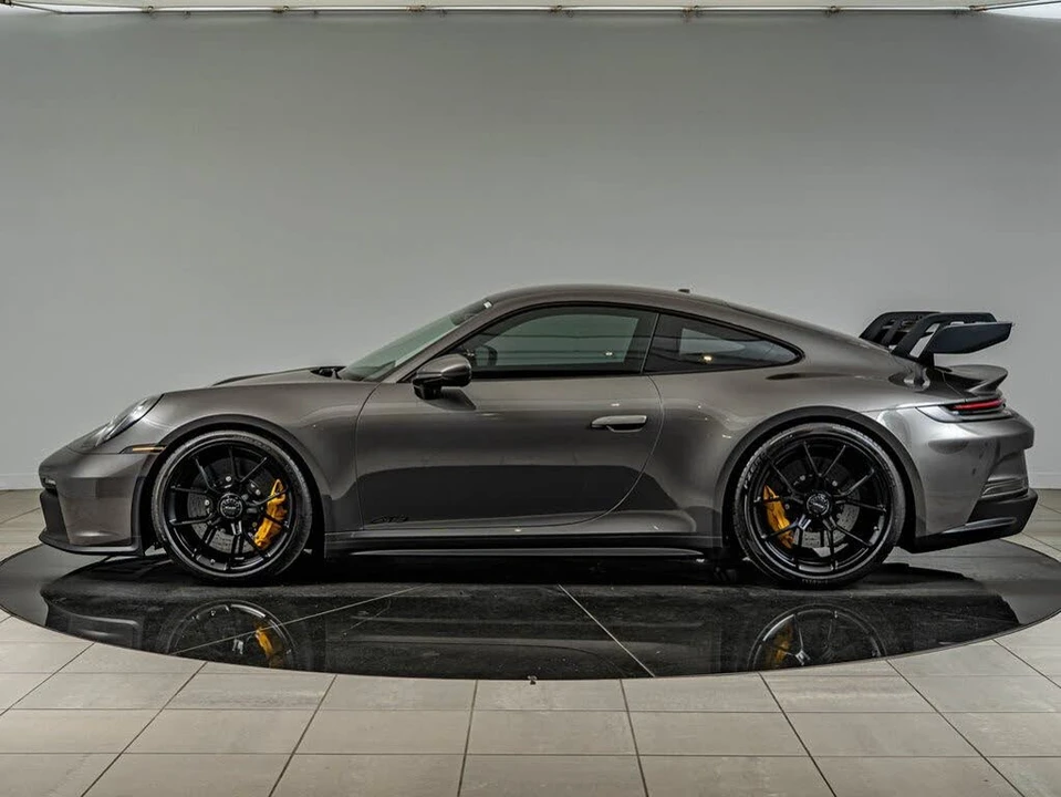 2022 Porsche 992 GT3 - Image 2 of 31