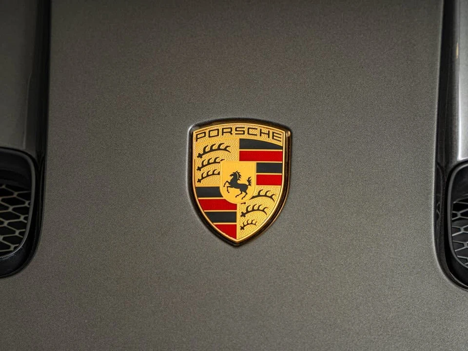 2022 Porsche 992 GT3 - Image 13 of 31