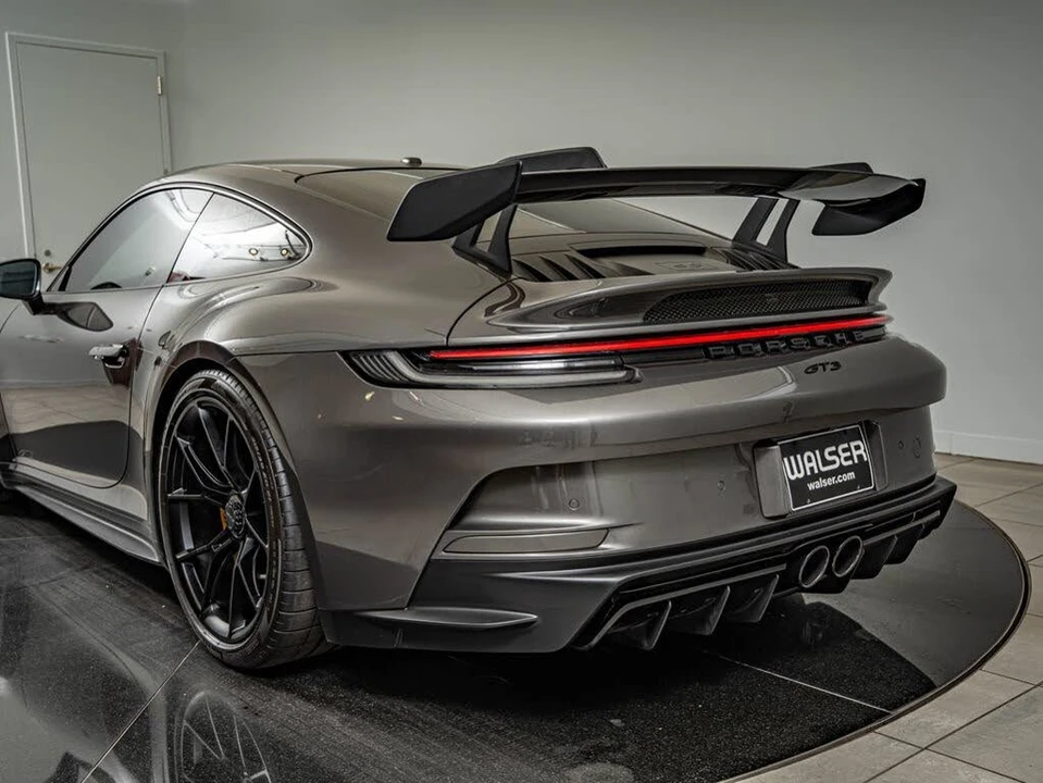 2022 Porsche 992 GT3 - Image 27 of 31