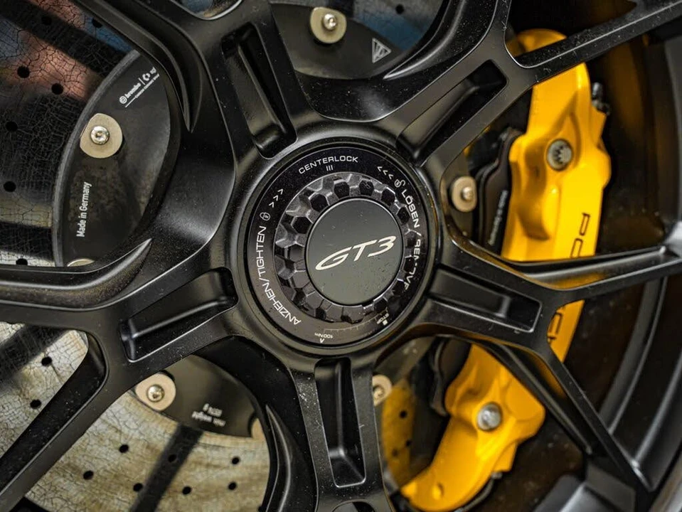 2022 Porsche 992 GT3 - Image 15 of 31