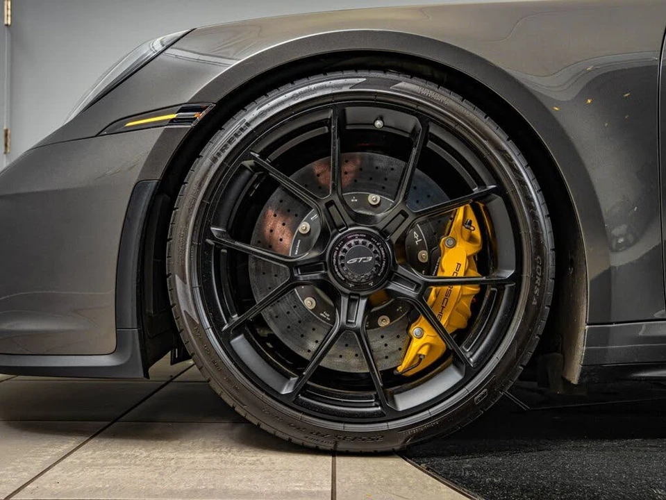 2022 Porsche 992 GT3 - Image 14 of 31
