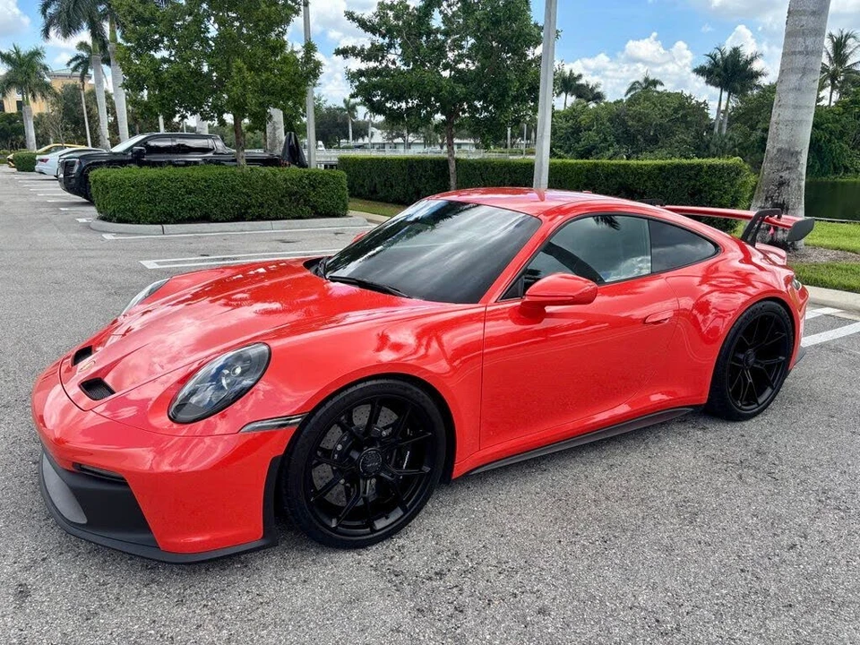 2022 Porsche 992 GT3 - Image 11 of 26