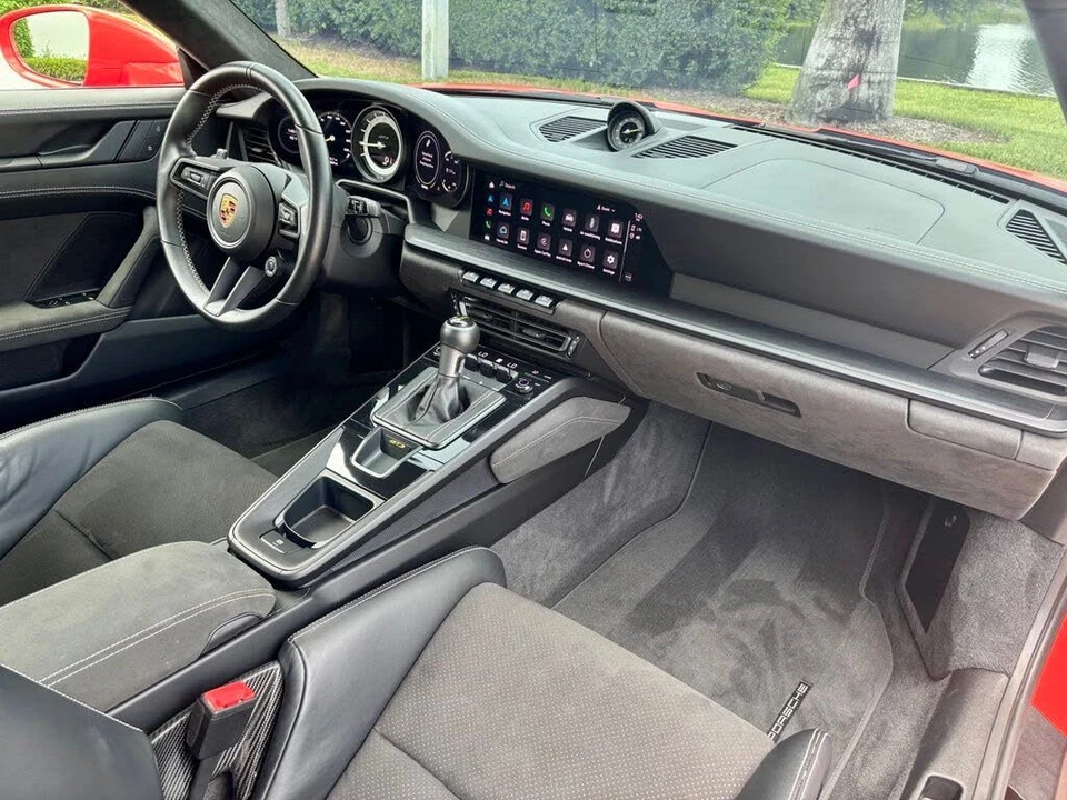 2022 Porsche 992 GT3 - Image 21 of 26