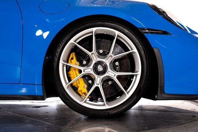 2022 Porsche 992 GT3 - Image 14 of 31