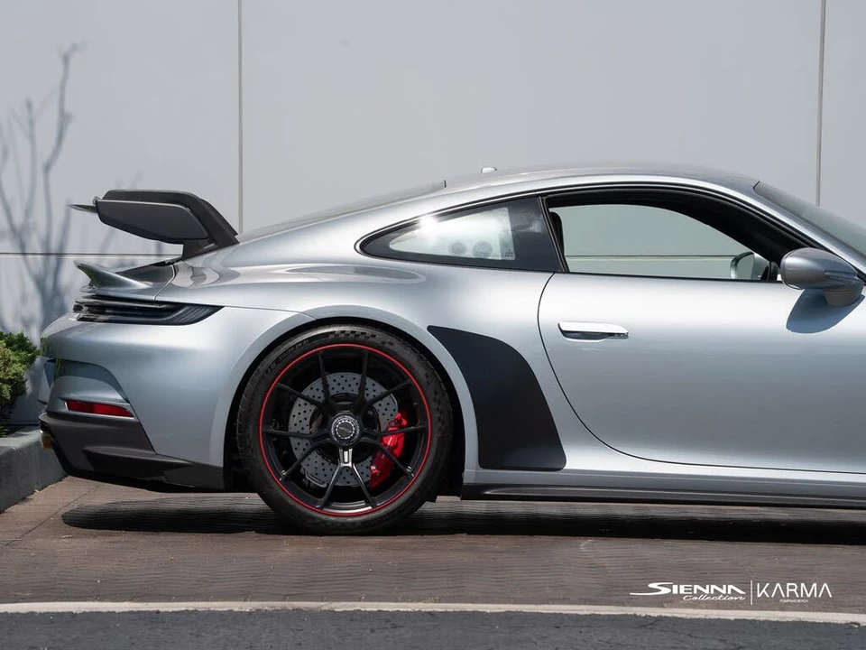 2022 Porsche 992 GT3 - Image 15 of 31