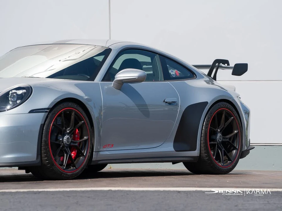 2022 Porsche 992 GT3 - Image 9 of 31