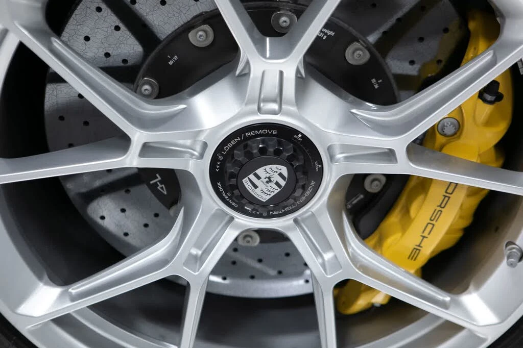2022 Porsche 992 GT3 - Image 11 of 31