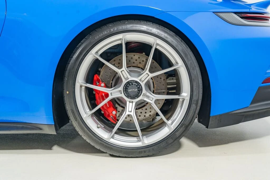 2022 Porsche 992 GT3 - Image 13 of 31