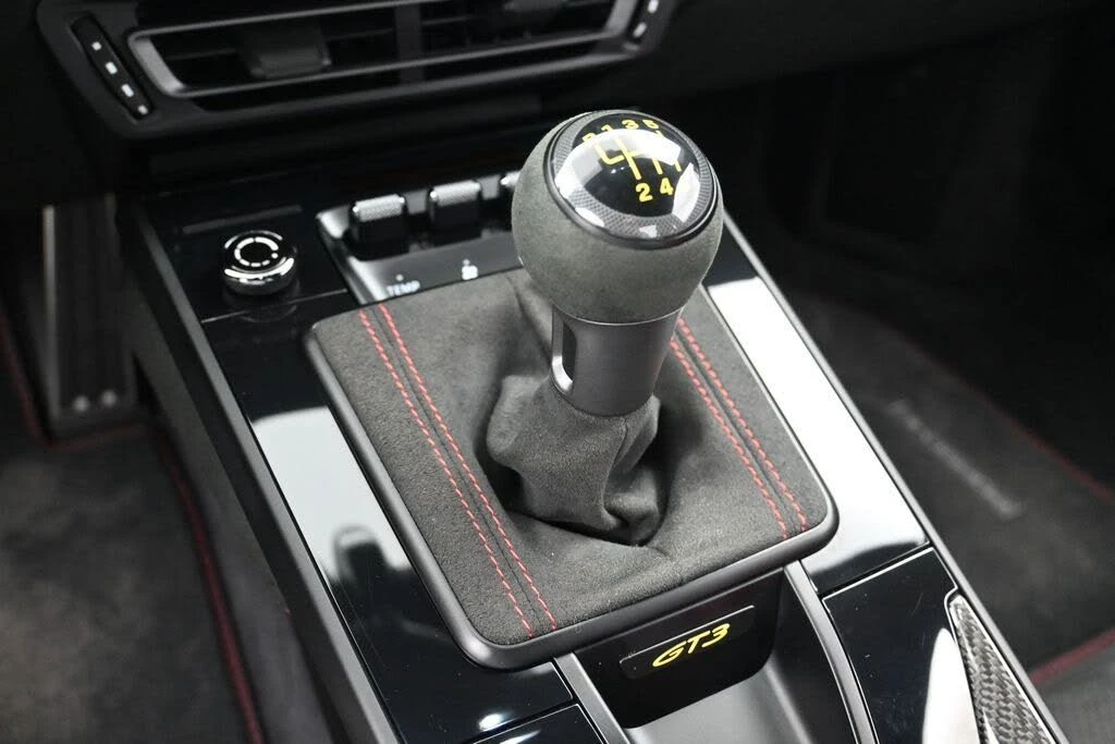 2022 Porsche 992 GT3 - Image 20 of 31