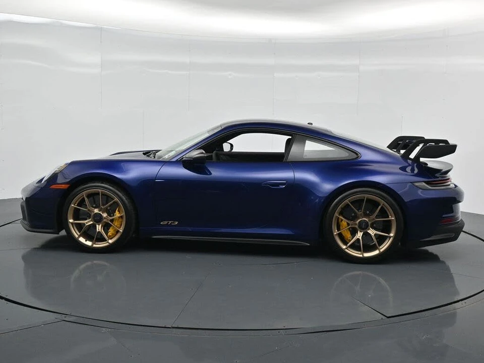 2022 Porsche 992 GT3 - Image 2 of 31