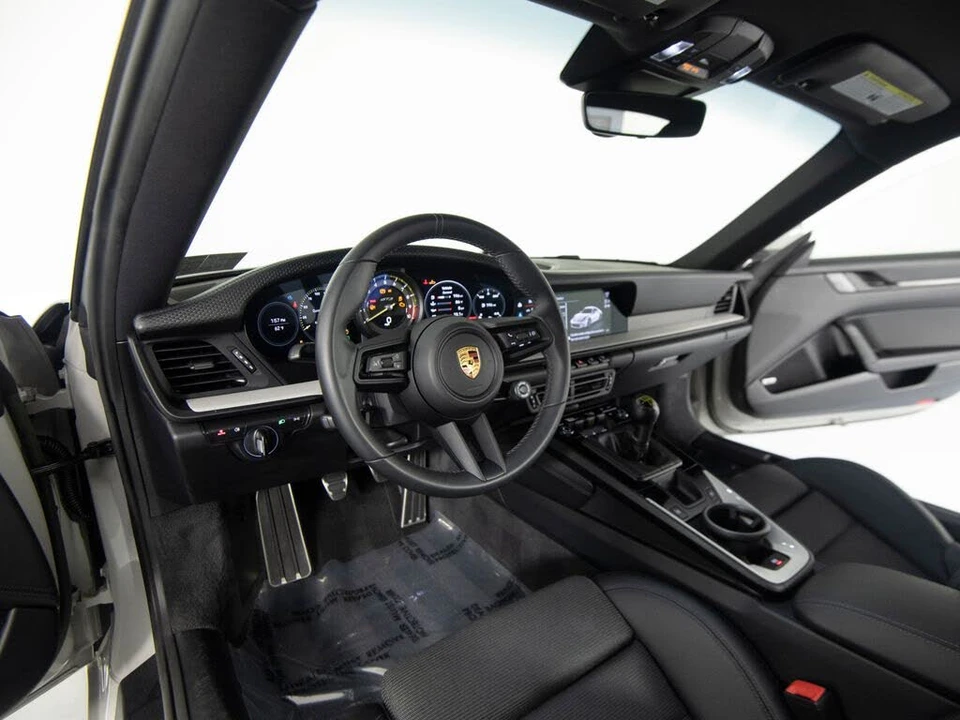 2022 Porsche 992 GT3 - Image 4 of 31
