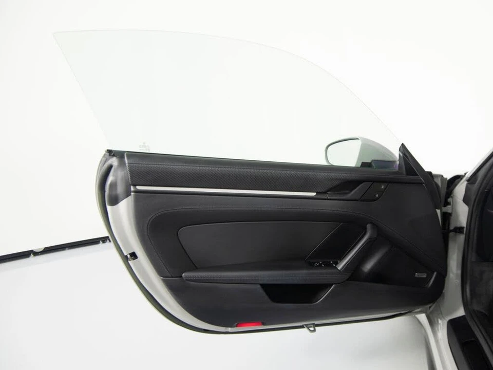 2022 Porsche 992 GT3 - Image 19 of 31