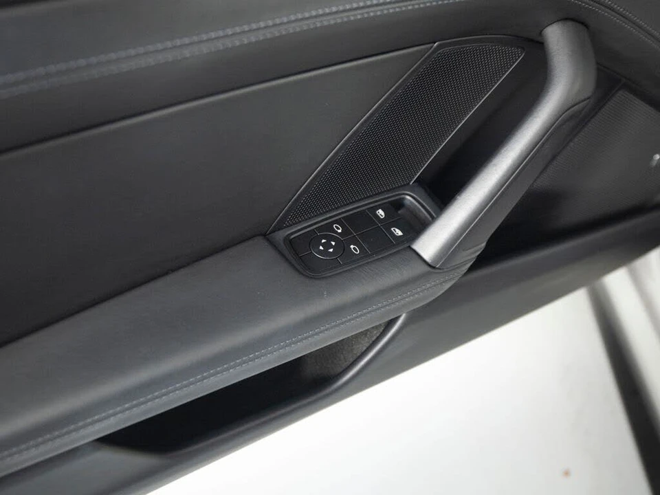2022 Porsche 992 GT3 - Image 21 of 31