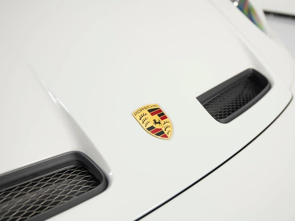2022 Porsche 992 GT3 - Image 14 of 31