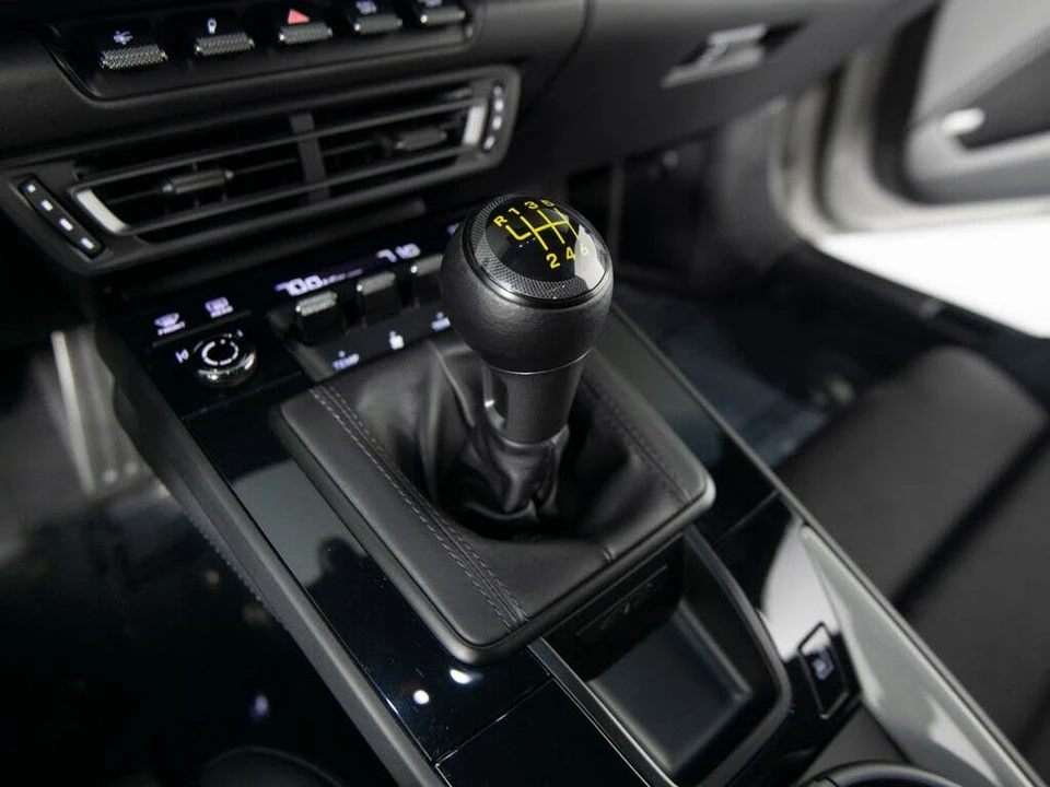 2022 Porsche 992 GT3 - Image 28 of 31