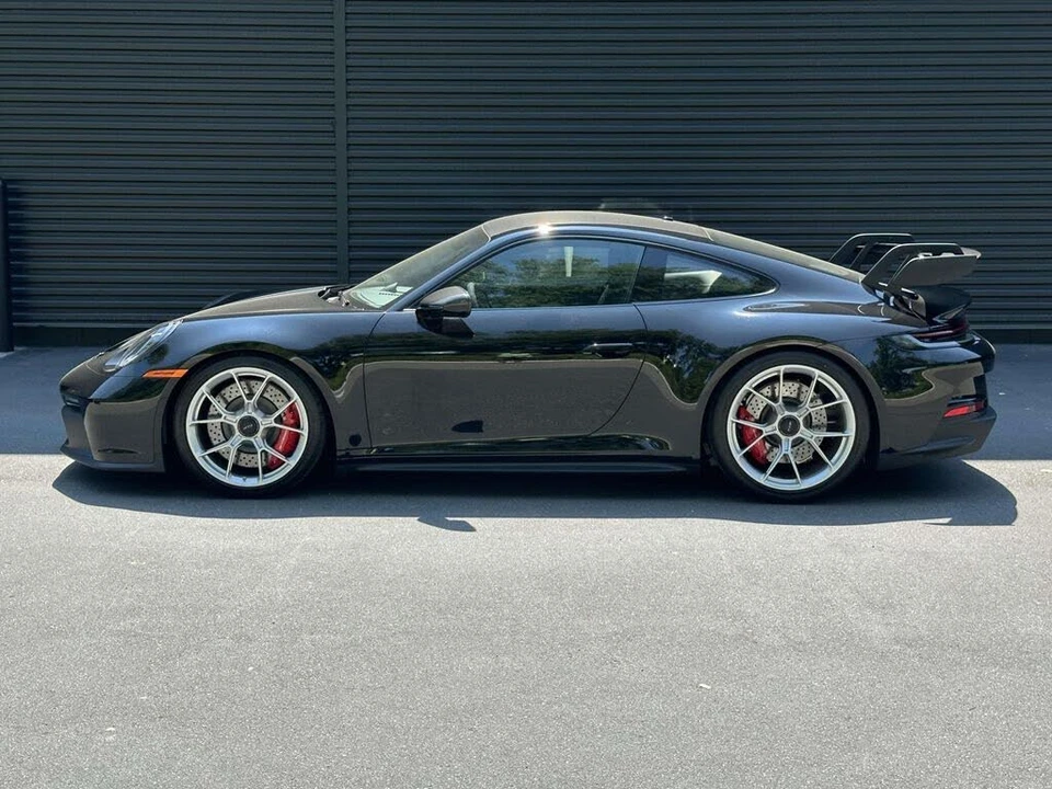 2022 Porsche 992 GT3 - Image 2 of 30