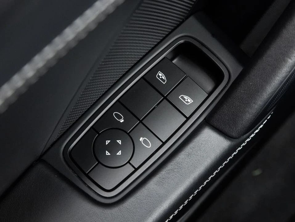 2022 Porsche 992 GT3 - Image 19 of 31