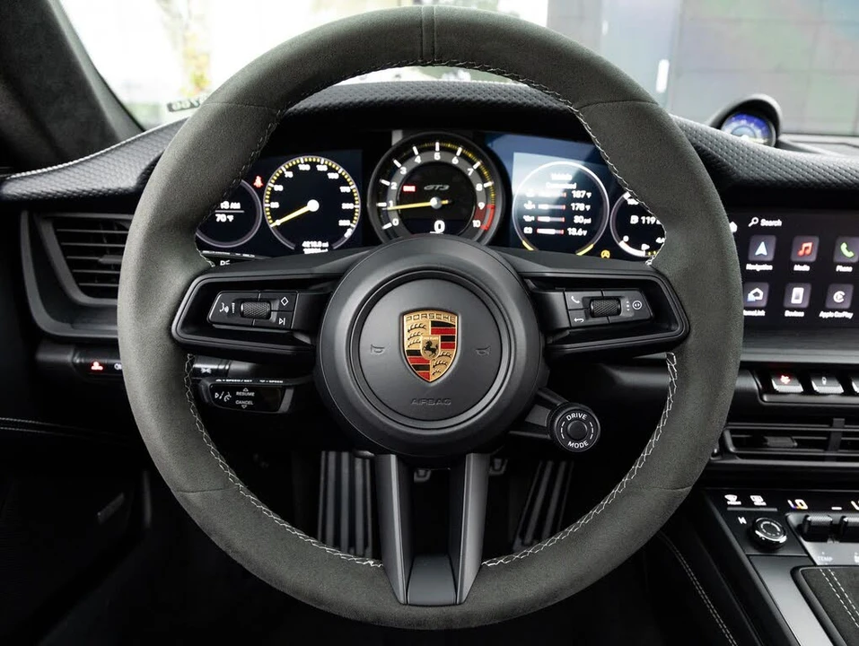 2022 Porsche 992 GT3 - Image 13 of 31
