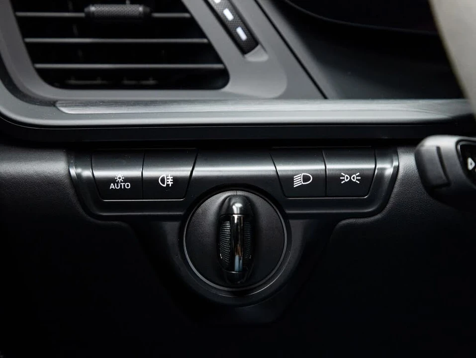 2022 Porsche 992 GT3 - Image 17 of 31