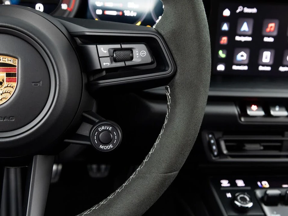 2022 Porsche 992 GT3 - Image 16 of 31