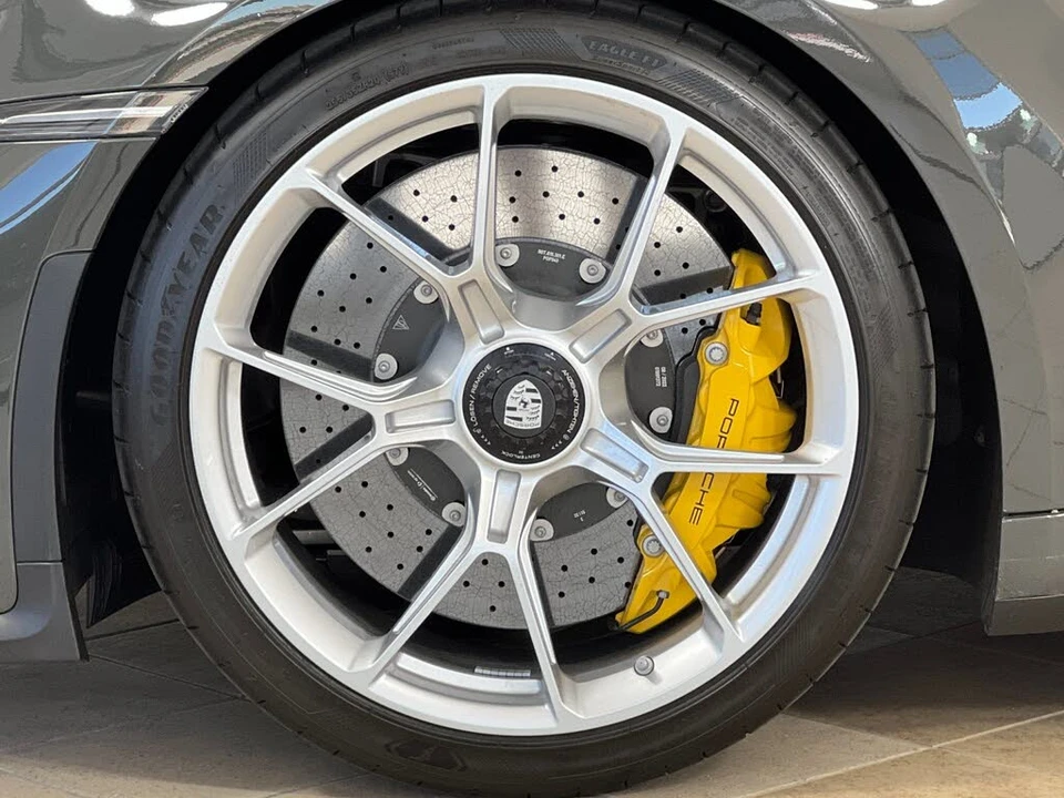 2022 Porsche 992 GT3 - Image 25 of 28