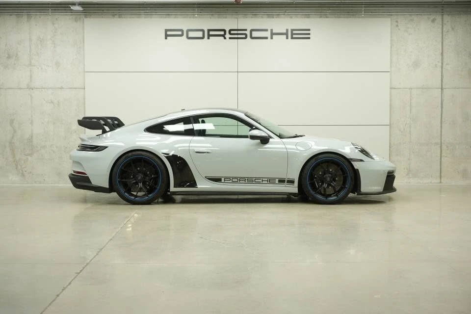 2022 Porsche 992 GT3 - Image 8 of 31
