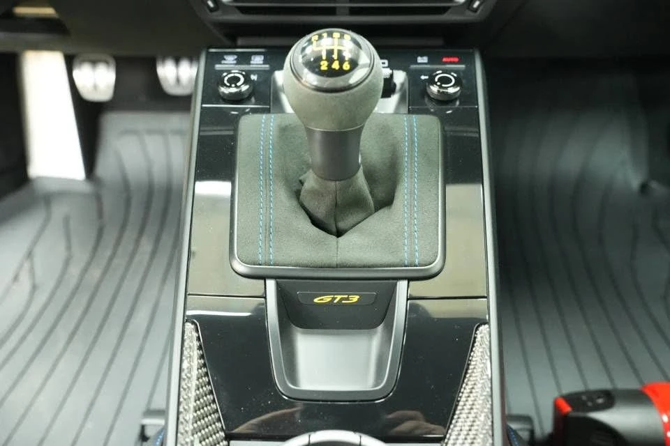 2022 Porsche 992 GT3 - Image 24 of 31