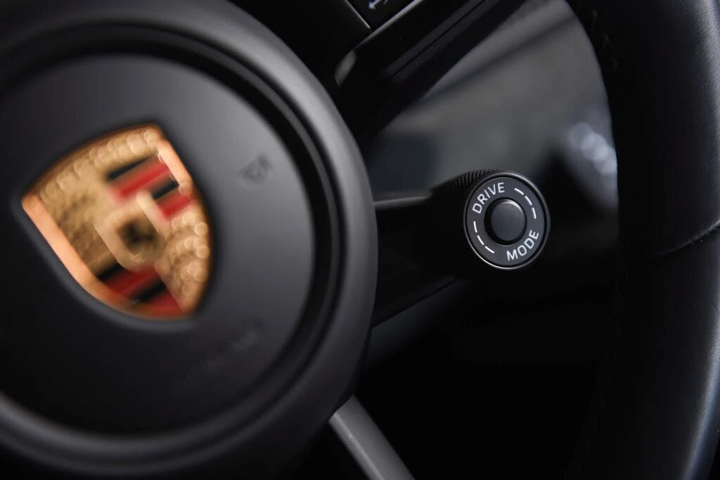 2022 Porsche 992 GT3 - Image 22 of 31