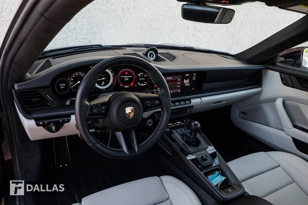 2022 Porsche 992 GT3 - Image 27 of 31