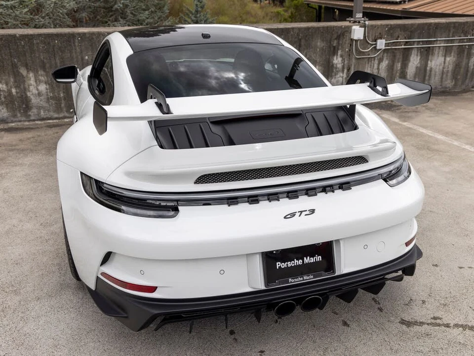 2022 Porsche 992 GT3 - Image 24 of 31