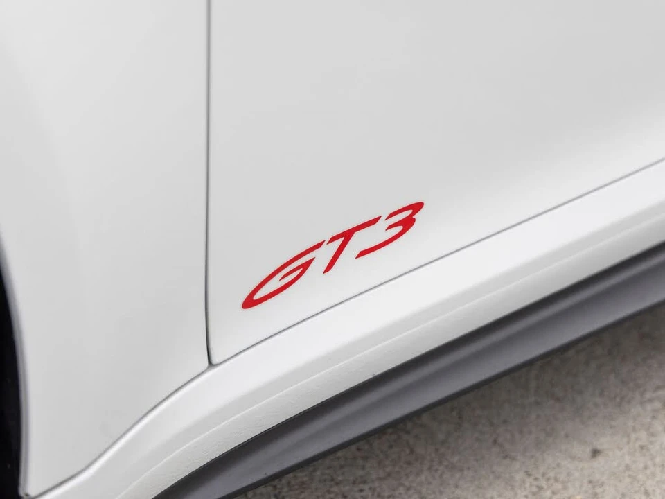 2022 Porsche 992 GT3 - Image 19 of 31