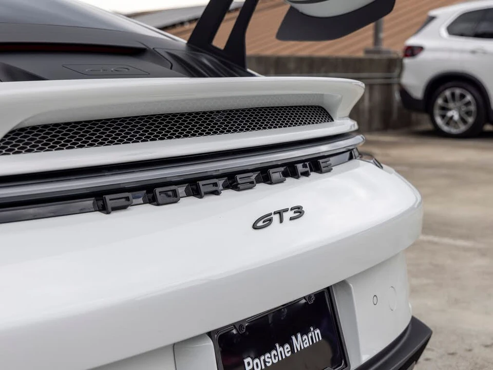 2022 Porsche 992 GT3 - Image 26 of 31