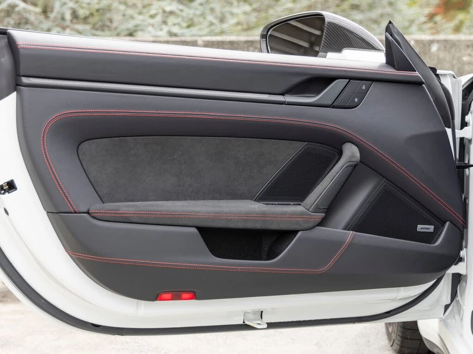 2022 Porsche 992 GT3 - Image 29 of 31