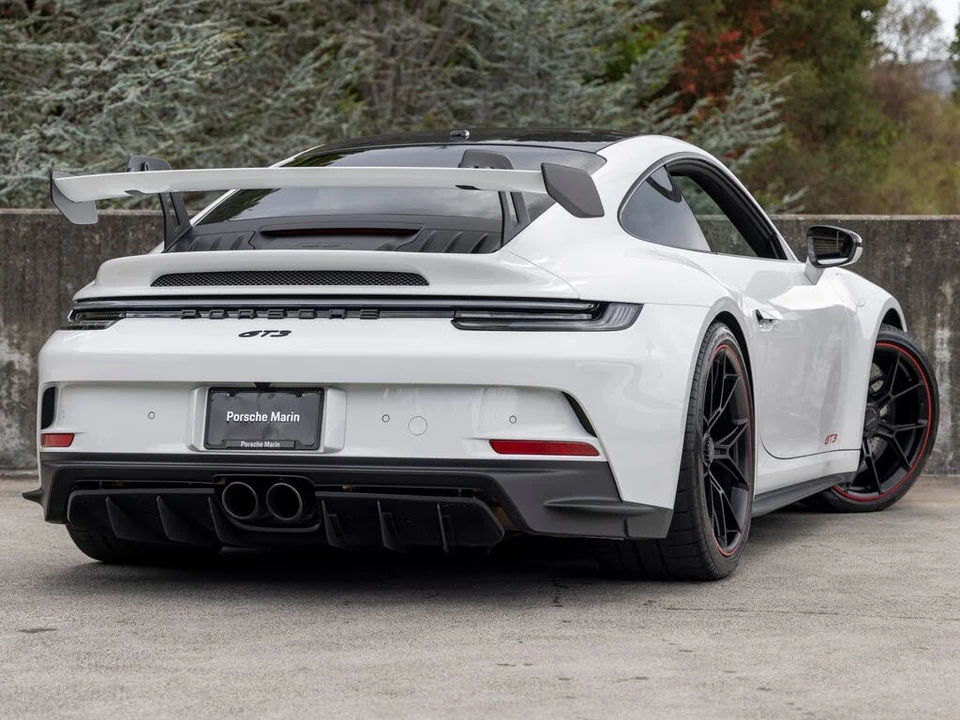 2022 Porsche 992 GT3 - Image 11 of 31