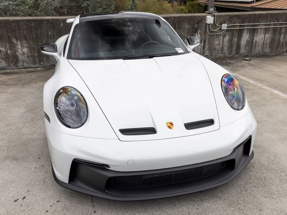 2022 Porsche 992 GT3 - Image 16 of 31