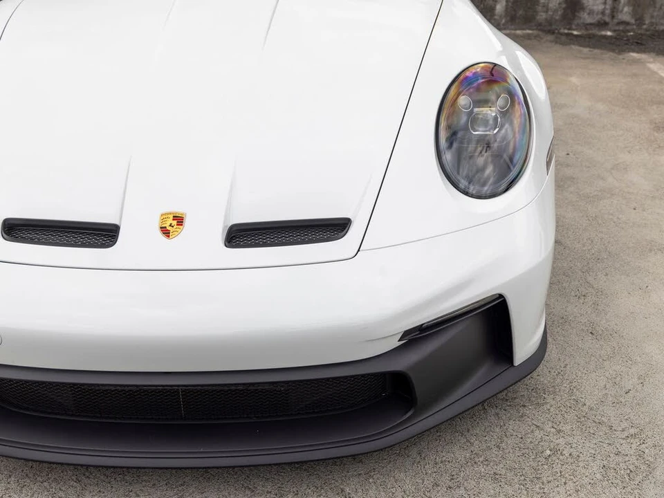 2022 Porsche 992 GT3 - Image 17 of 31