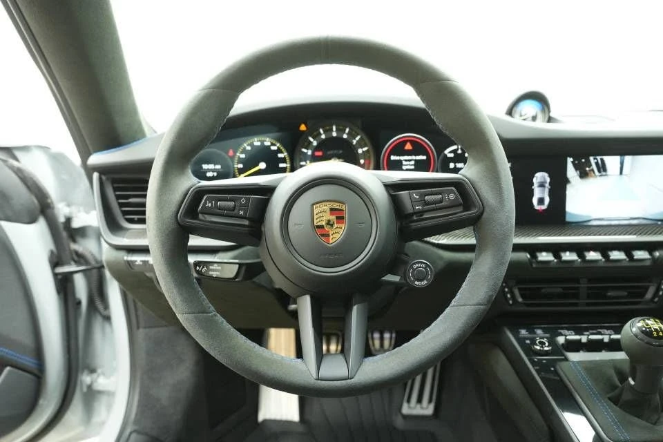 2022 Porsche 992 GT3 - Image 13 of 31