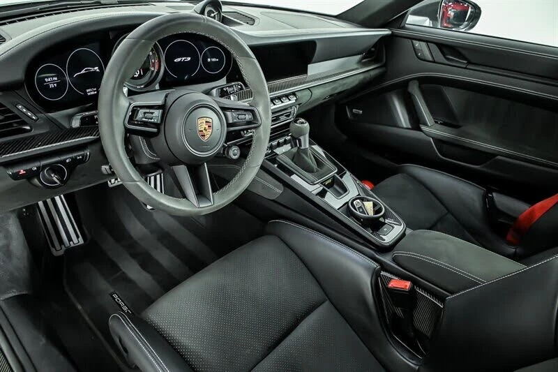 2022 Porsche 992 GT3 - Image 15 of 31