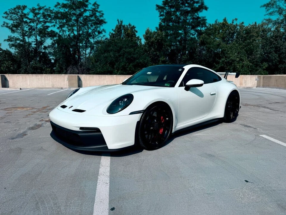2022 Porsche 992 GT3 - Image 2 of 31