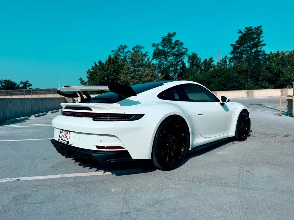 2022 Porsche 992 GT3 - Image 9 of 31