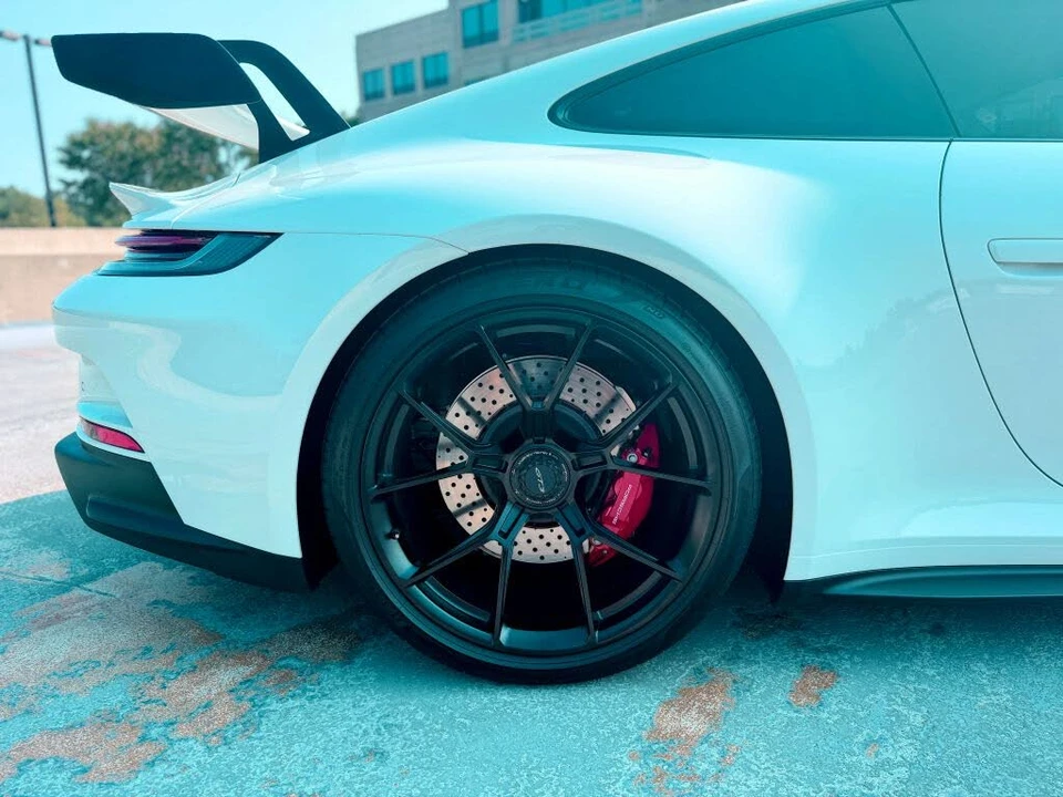 2022 Porsche 992 GT3 - Image 26 of 31