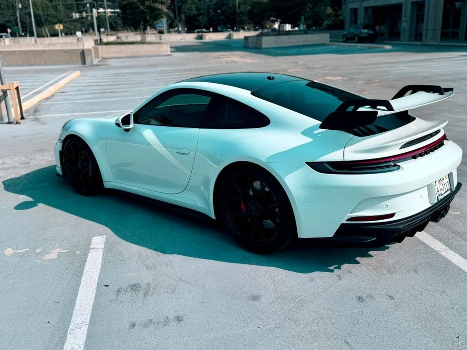 2022 Porsche 992 GT3 - Image 14 of 31