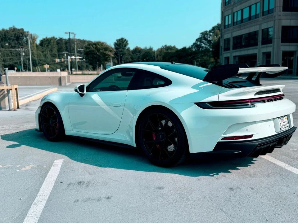 2022 Porsche 992 GT3 - Image 13 of 31